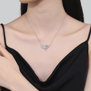 Collier en argent sterling S925 avec pendentif nœud en moissanite pour femme