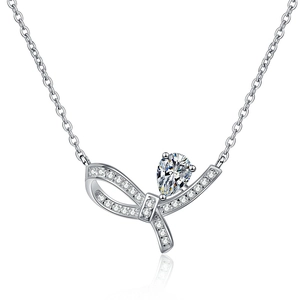 Collier en argent S925 élégant avec pendentif nœud et moissanite taille poire éclatante