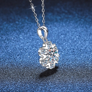 Collier flocon de neige étincelant en argent S925 avec diamant Moissanite de couleur D
