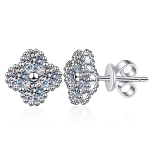 Polished S925 sterling silver four-leaf clover moissanite stud earrings with clear stones