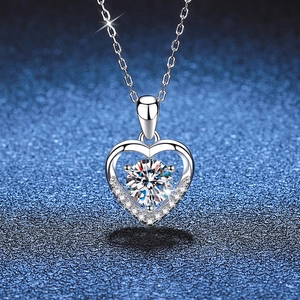 Collier Pendentif Cœur en Argent Sterling 925 Moissanite Strass pour Femme Bijoux de Mode Cadeau de la Saint Valentin