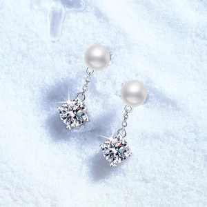 Elegant S925 silver stud earrings with natural freshwater pearls and moissanite accents