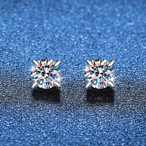 Boucles d'Oreilles Magnétiques en Argent Sterling 925 avec Moissanite pour Hommes Femmes sans Perçage Classique Quatre Griffes Coupe Ronde Bijoux