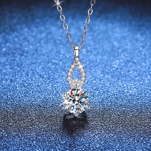 Moissanite Pendant Necklace 925 Sterling Silver Crown Gourd Shape Clavicle Chain For Women Elegant Wedding Party Jewelry