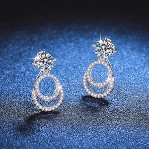 Luxurious S925 sterling silver earrings with 1 carat moissanite and halo interlocking rings