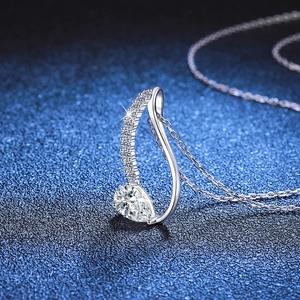 Elegant S925 sterling silver pear cut 1ct moissanite teardrop pendant necklace for women