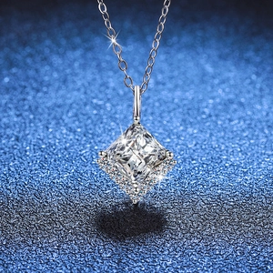 Collier Pendentif Moissanite Taille Princesse Argent Sterling 925 Halo Style Sucre Carré Bijoux Luxe Pour Femmes