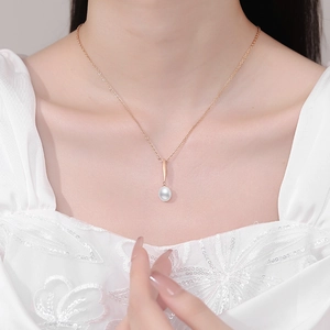 Collier élégant en argent sterling S925 avec perle d'eau douce en forme de goutte doré