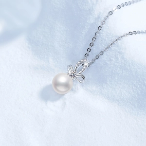 Moissanite and freshwater pearl crown pendant necklace in S925 sterling silver