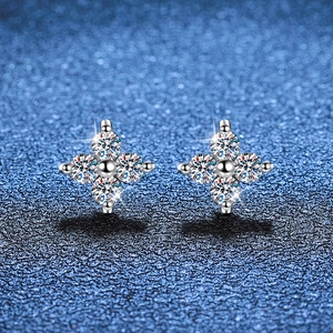 925 Sterling Silver Four-Leaf Clover Moissanite Stud Earrings For Women Light Luxury D Color Moissanite Jewelry Gift