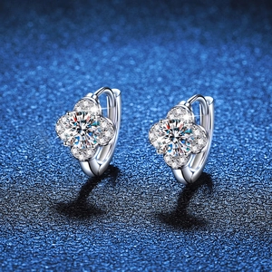 Orecchini a Bottone in Argento Sterling 925 Moissanite per Donna Forma di Quadrifoglio Strass Intarsiato Eleganti Gioielli