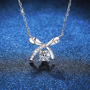 Collier Pendentif Nœud en Argent Sterling 925 pour Femmes Moissanite Strass Nœud de Ruban Chaîne de Clavicule Bijoux Cadeau
