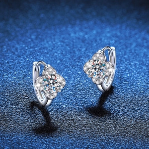 Eleganti orecchini a lobo a quadrifoglio in argento S925 con moissanite per donna in argento