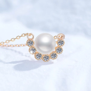 S925 silver moissanite and pearl angel smile pendant necklace with golden finish