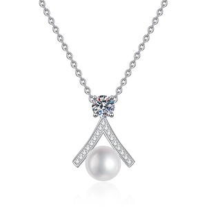 S925 sterling silver necklace with moissanite pendant and natural freshwater pearl