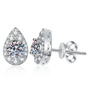 Luxurious S925 sterling silver pear shape halo moissanite stud earrings in D color
