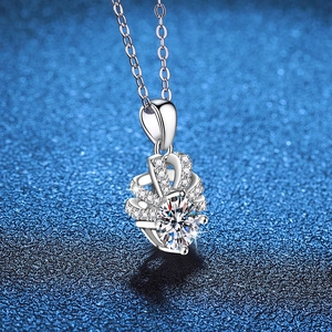 Collier couronne étincelant en argent S925 avec un pendentif brillant en moissanite 1 carat