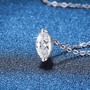 Élégant collier en argent sterling S925 avec pendentif en moissanite marquise de 1 carat