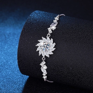 Luxurious 925 sterling silver adjustable sunflower bracelet with sparkling moissanite stones