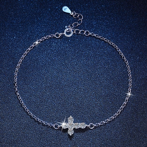 S925 sterling silver cross bracelet with brilliant D color moissanite in luxury style