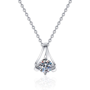Minimalist S925 sterling silver necklace featuring a 1 carat round moissanite pendant