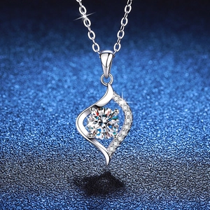 925 Sterling Silver Heart Shaped Moissanite Pendant Necklace With Cross Chain Elegant Fashion Commuter Jewelry For Women Anniversary Gift