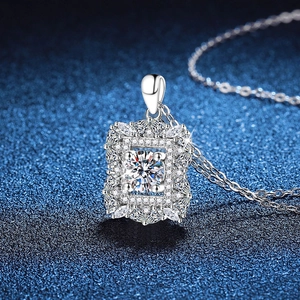 Luxueux collier en argent sterling S925 avec pendentif en moissanite de 1 carat