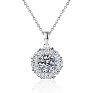 Halskette aus S925 Sterlingsilber mit Sonnenblumen-Anhänger und 1 Karat Moissanit Stein
