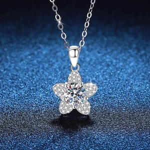 925 Sterling Silver Camellia Pendant Necklace 1 Carat D Color Moissanite Flower Necklace For Women Elegant Jewelry Gift