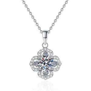 S925 sterling silver four-leaf clover pendant necklace with a 1-carat moissanite center stone