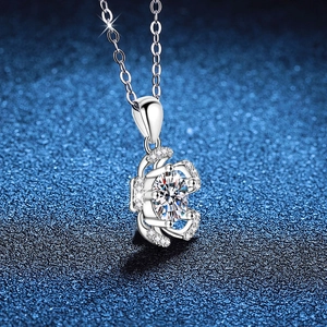 Elegant S925 sterling silver flower necklace with 1 carat D color moissanite pendant