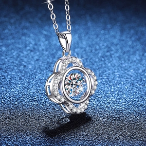 S925 sterling silver four leaf clover necklace with a sparkling 1 carat moissanite pendant
