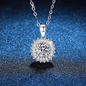 Collier Pendentif Tournesol en Argent Sterling 925 Moissanite pour Femme Halo Rond Moissanite Couleur D Bijoux de Luxe
