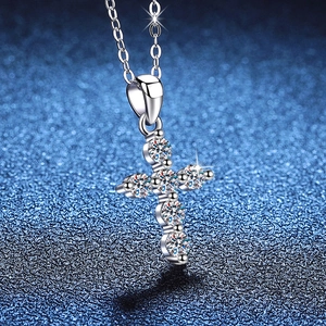 Elegant S925 sterling silver cross pendant necklace with 1 carat moissanite gemstones