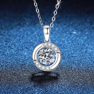 Collier en Argent Sterling S925 Avec Pendentif Cœur en Moissanite Coupe Ronde Bijoux Élégants de Mode Urbaine pour Femme Cadeau