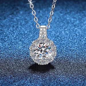 Collier Pendentif Moissanite en Argent Sterling S925 pour Femme Halo Rond Moissanite Couleur D Bijoux Cadeau pour Elle