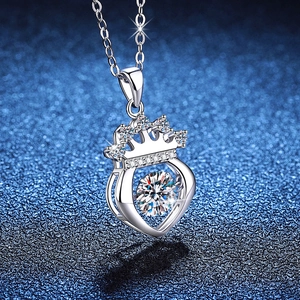 Pendentif cœur couronne en argent S925 avec moissanite dansante et pierres scintillantes