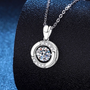 Élégant collier en argent sterling S925 avec pendentif cœur en moissanite de 1 carat