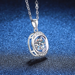 Dancing heart necklace in S925 sterling silver with a 1 carat moissanite center stone