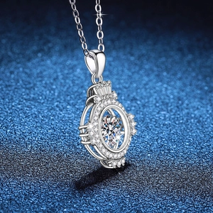 Elegant S925 sterling silver moissanite pendant necklace with dancing stone crown design
