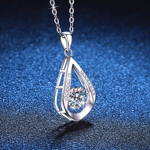 Elegant S925 sterling silver waterdrop necklace with sparkling 1ct moissanite pendant
