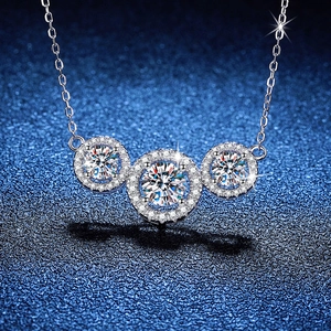 Moissanite Necklace 925 Sterling Silver Three Stone Crown Pendant Necklace For Women Fashion Jewelry Gift With GRA Certificate