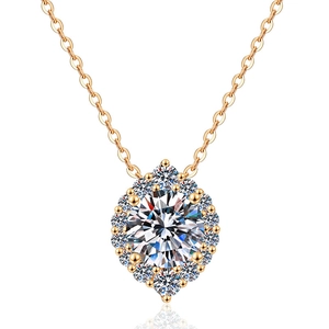 1 Karat Moissanit Halo-Anhänger Halskette aus S925 Sterlingsilber mit Vergoldung