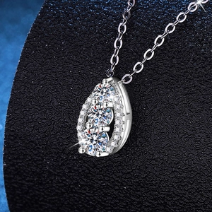 925 sterling silver drop pendant necklace with three brilliant moissanite stones