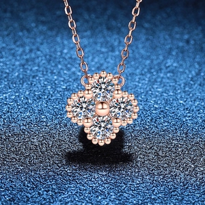 Rose gold S925 silver four-leaf clover necklace with 1.2 carat moissanite center stone