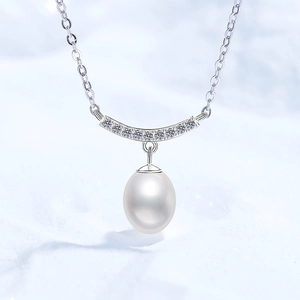 S925 Sterling Silver Moissanite Necklace Elegant Freshwater Pearl Smile Pendant Necklace For Women Daily Fashion Jewelry Gift