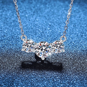 S925 Sterling Silver Moissanite Necklace For Women D Color Smile Pendant Clavicle Chain Elegant Light Luxury Jewelry Gift