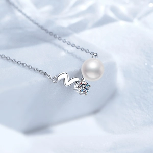 S925 sterling silver necklace featuring wave star pendant with pearl and moissanite stone