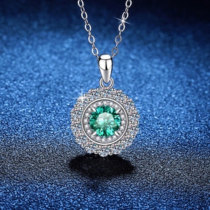 Pendentif tournesol en moissanite verte en argent S925 avec double halo de diamants