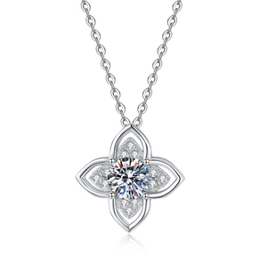Collier en argent sterling 925 avec pendentif trèfle et moissanite de 1 carat
